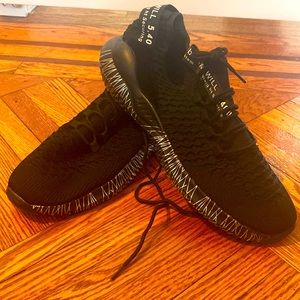 OmegaWalk Anti Skid Walking Shoes for Women NEW Never Worn size 12.5